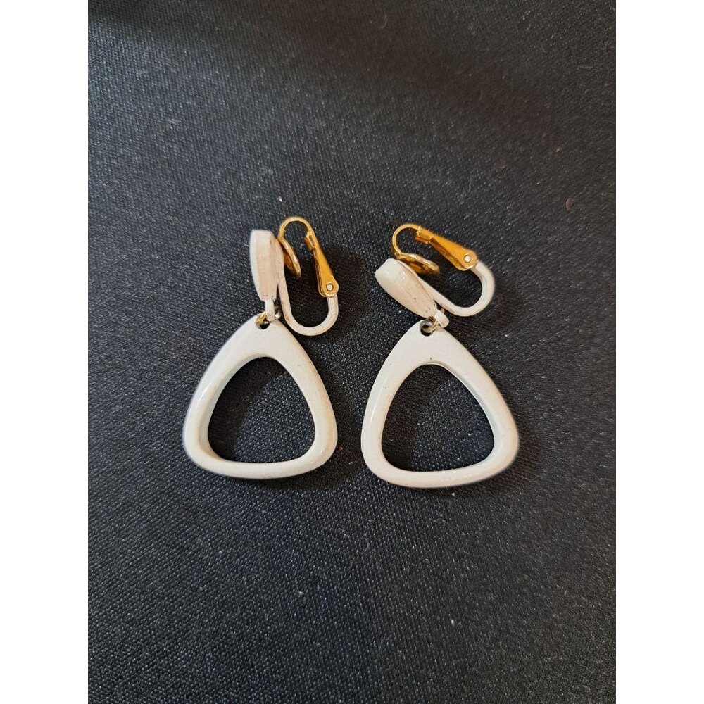 Vintage Crown Trifari Triangle Dangle White & Gold Clip-On Earrings